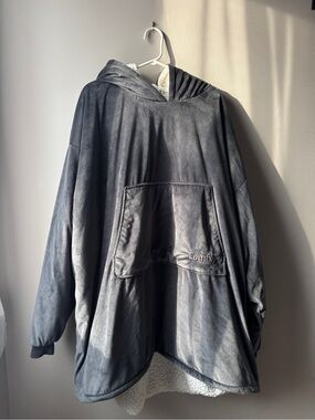 Comfy Oversized Hooded Sherpa Robe - Charcoal Gray
